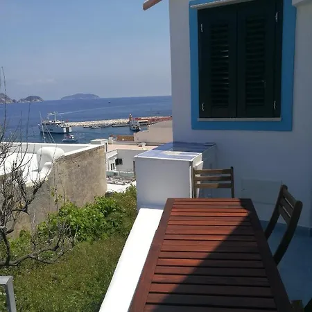 Agenzia Isotur Malvarosa * Ponza